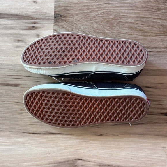 Vans Authentics - Picture 2 of 3